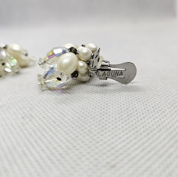 Vintage Laguna Clip On Earrings - Picture 3 of 6